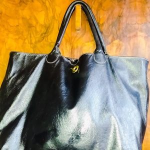 Reversible tote